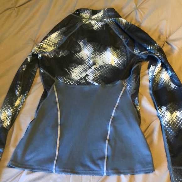 Athleta long sleeve - Picture 5 of 5
